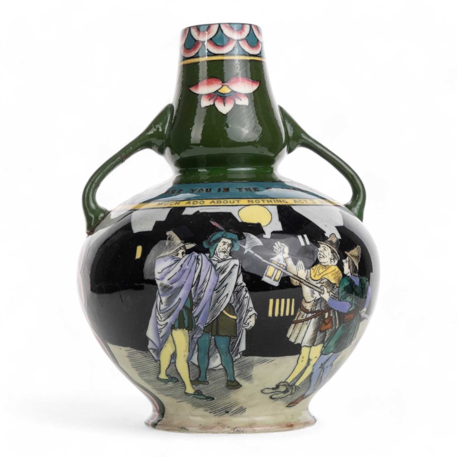 Lot 1246 - SHELLEY VASE