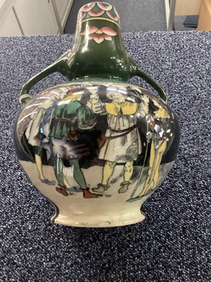 Lot 1246 - SHELLEY VASE