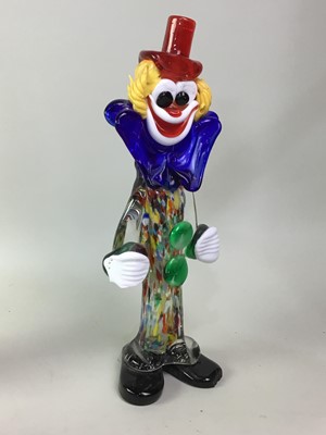 Lot 191 - GLASS FIGURE OF A CLOWN