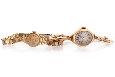 Lot 802 - NINE CARAT GOLD MANUAL WIND WRIST WATCH