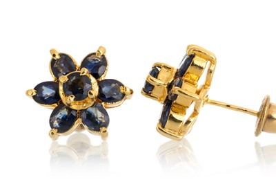 Lot 521 - PAIR OF SAPPHIRE FLOWERHEAD EARRINGS