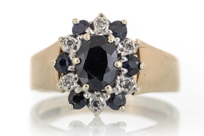 Lot 529 - SAPPHIRE AND DIAMOND CLUSTER RING