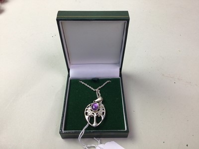 Lot 51 - SILVER AMETHYST AND PEARL NECKLACE