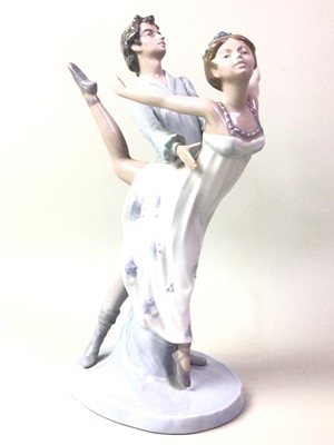 Lot 111 - NAO FIGURE GROUP OF A COUPLE