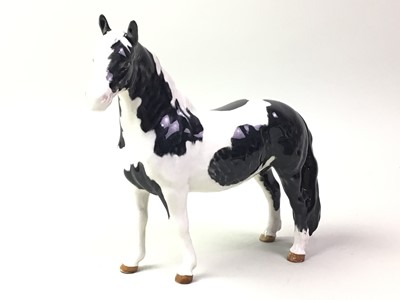 Lot 117 - BESWICK POTTERY FIGURE OF A PIEBALD PINTO PONY