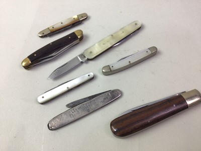 Lot 125 - GROUP OF PEN AND FRUIT KNIVES