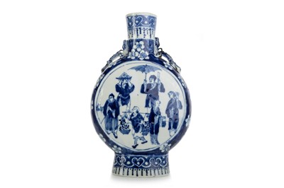 Lot 1363 - CHINESE BLUE AND WHITE MOON FLASK