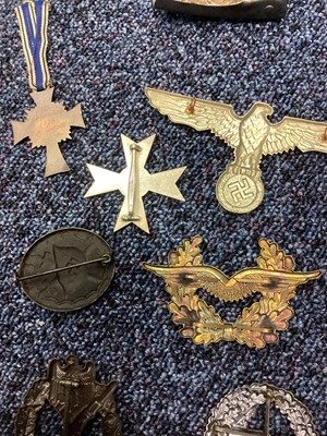 Lot 97 - COLLECTION OF THIRD REICH TYPE MEDALS AND INSIGNIA