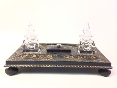 Lot 291 - VICTORIAN LACQUERED INKSTAND