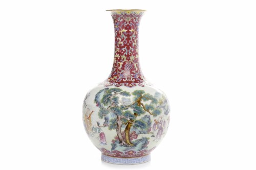 Lot 253 - EARLY 20TH CENTURY CHINESE VASE decorated with...