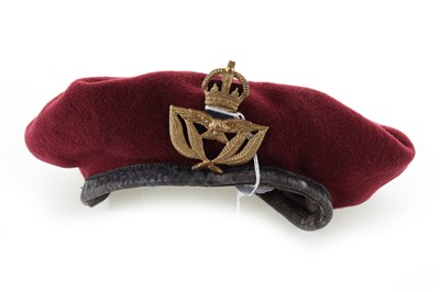 Lot 128 - BRITISH AIRBORNE-TYPE MAROON BERET