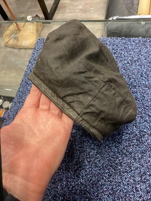 Lot 128 - BRITISH AIRBORNE-TYPE MAROON BERET