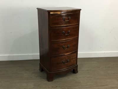 Lot 426 - MAHOGANY BOW FRONTED CHEST OF DRAWERS