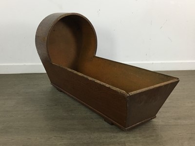 Lot 425 - VICTORISN PINE CHILD'S CRADLE