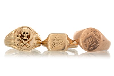 Lot 577 - THREE SIGNET RINGS