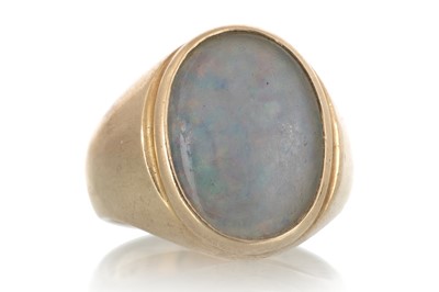 Lot OPAL RING