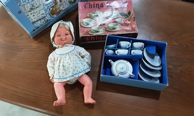 Lot 488 - TINY TEARS DOLL