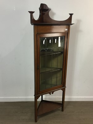 Lot 180 - EDWARDIAN MAHOGANY INLAID CORNER CABINET