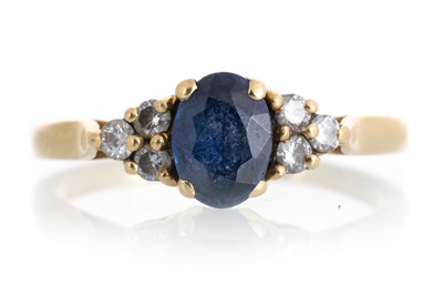 Lot 599 - SAPPHIRE AND DIAMOND RING