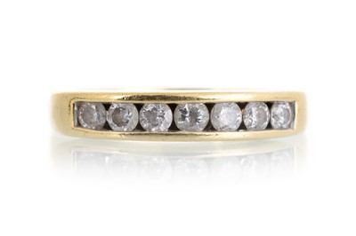 Lot 601 - DIAMOND HALF ETERNITY RING