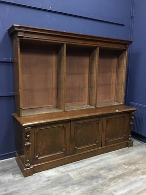 Lot 454 - VICTORIAN OAK LIBRARY BOOKCASE