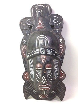 Lot 574 - INDIAN TRIBAL STYLE WOODEN MASK