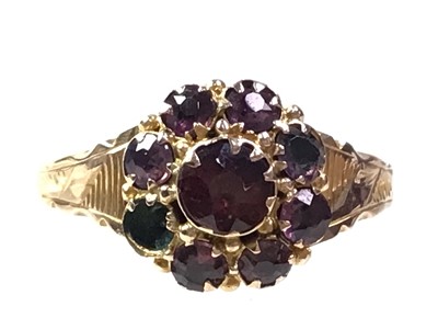 Lot 651 - GEM SET CLUSTER RING