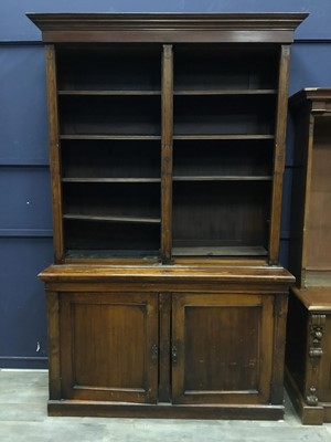 Lot 537 - VICTORIAN OAK BOOKCASE