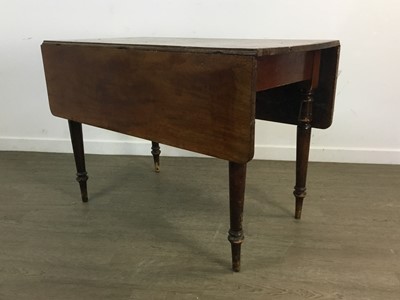 Lot 608 - VICTORIAN MAHOGANY PEMBROKE TABLE