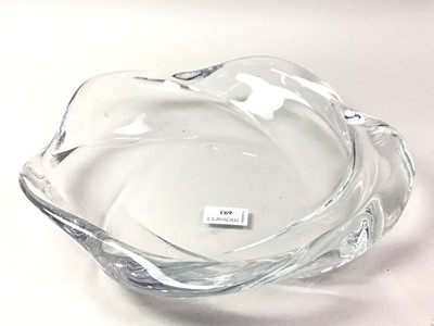 Lot 693 - DANISH CLEAR GLASS SHALLOW FRUIT BOWL