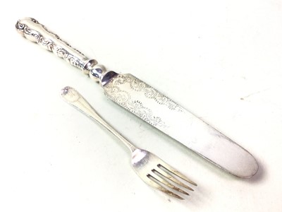 Lot 600 - SILVER CAKE KNIFE