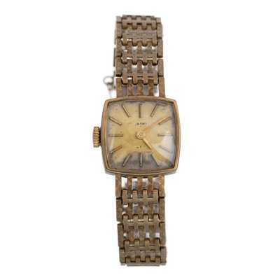 Lot 813 - NINE CARAT GOLD MANUAL WIND WRIST WATCH