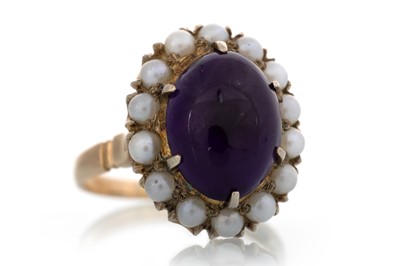 Lot AMETHYST AND SEED PEARL RING