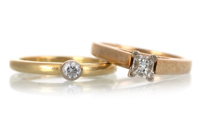 Lot 646 - TWO DIAMOND SOLITAIRE RINGS