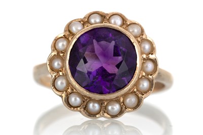 Lot 653 - AMETHYST AND SEED PEARL RING