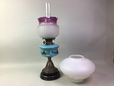 Lot 768 - VICTORIAN BRASS AND PAINTED GLASS OIL LAMP