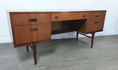 Lot 123 - MID CENTURY TEAK DRESSING CHEST