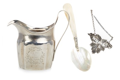 Lot 950 - GEORGE III SILVER CREAM JUG