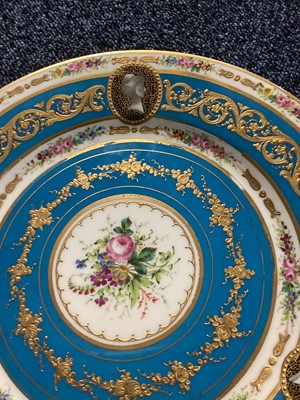 Lot 1294 - IN THE MANNER OF SEVRES, CABINET PLATE