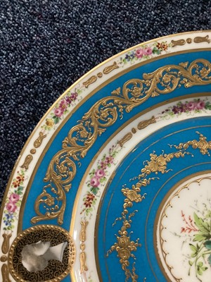 Lot 1294 - IN THE MANNER OF SEVRES, CABINET PLATE