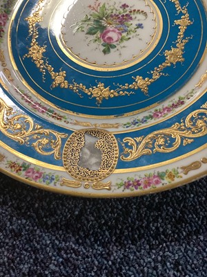 Lot 1294 - IN THE MANNER OF SEVRES, CABINET PLATE