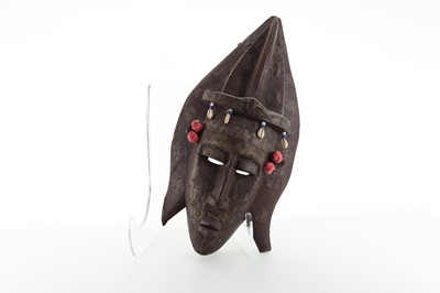 Lot 205 - MALI, MARKA PEOPLE WOODEN FACE MASK