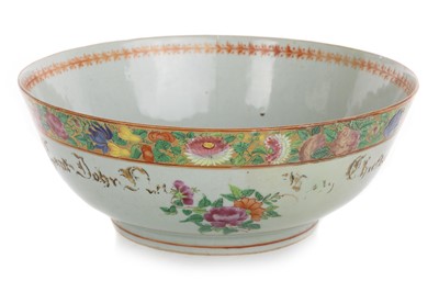 Lot 1423 - EARLY 19TH CENTURY CHINESE CANTONESE PUNCH BOWL