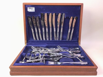 Lot 116 - CANTEEN OF VINERS CUTLERY