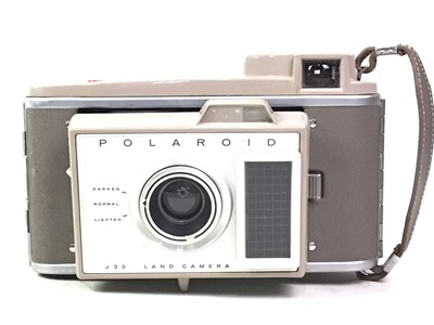 Lot 274 - VINTAGE POLAROID J33 LAND CAMERA