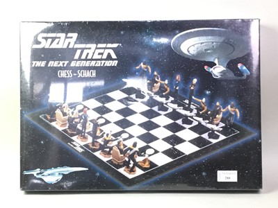 Lot 288 - STAR WARS 'THE NEXT GENERATION' CHESS SET