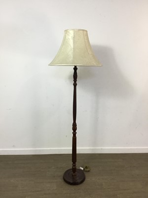 Lot 251 - REPRODUCTION MAHOGANY STANDARD LAMP