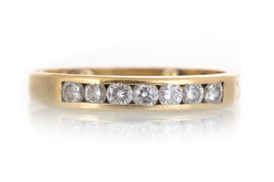 Lot 687 - DIAMOND HALF ETERNITY RING