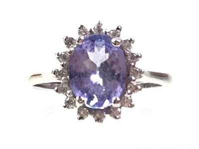 Lot 346 - GEMSTONE AND DIAMOND RING