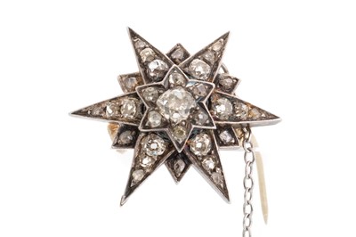 Lot 702 - VICTORIAN DIAMOND STAR BROOCH